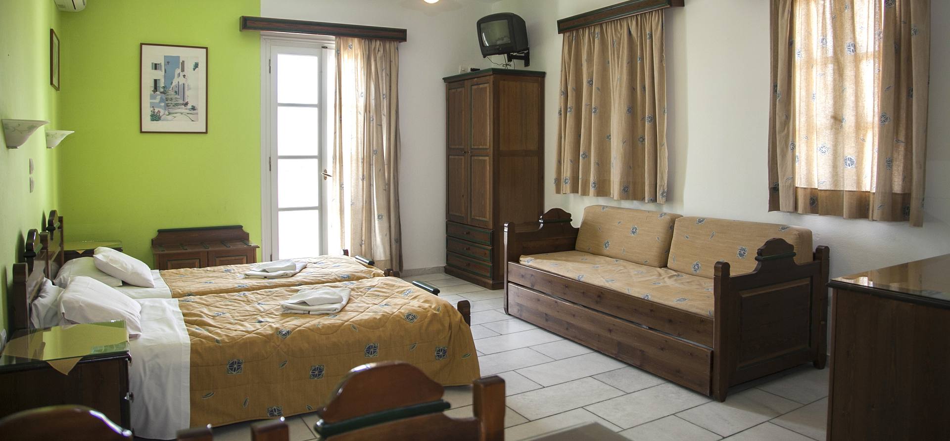 Golden Silence Studios in Naxos