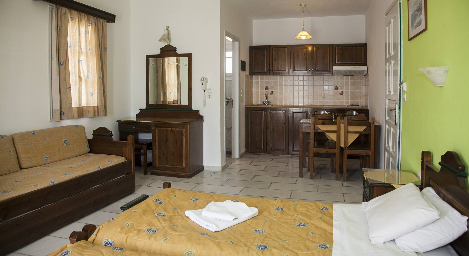 Golden Silence Studios in Naxos